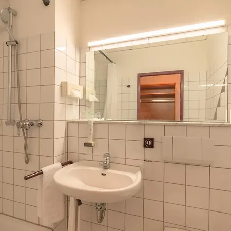 מלון Euro-hotel 2*