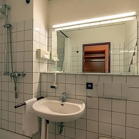 Euro-hotel